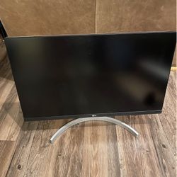 LG 27” LED Monitor (27MN60T-W) — Excellent Condition