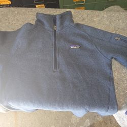 Patagonia Sweater  Size  L