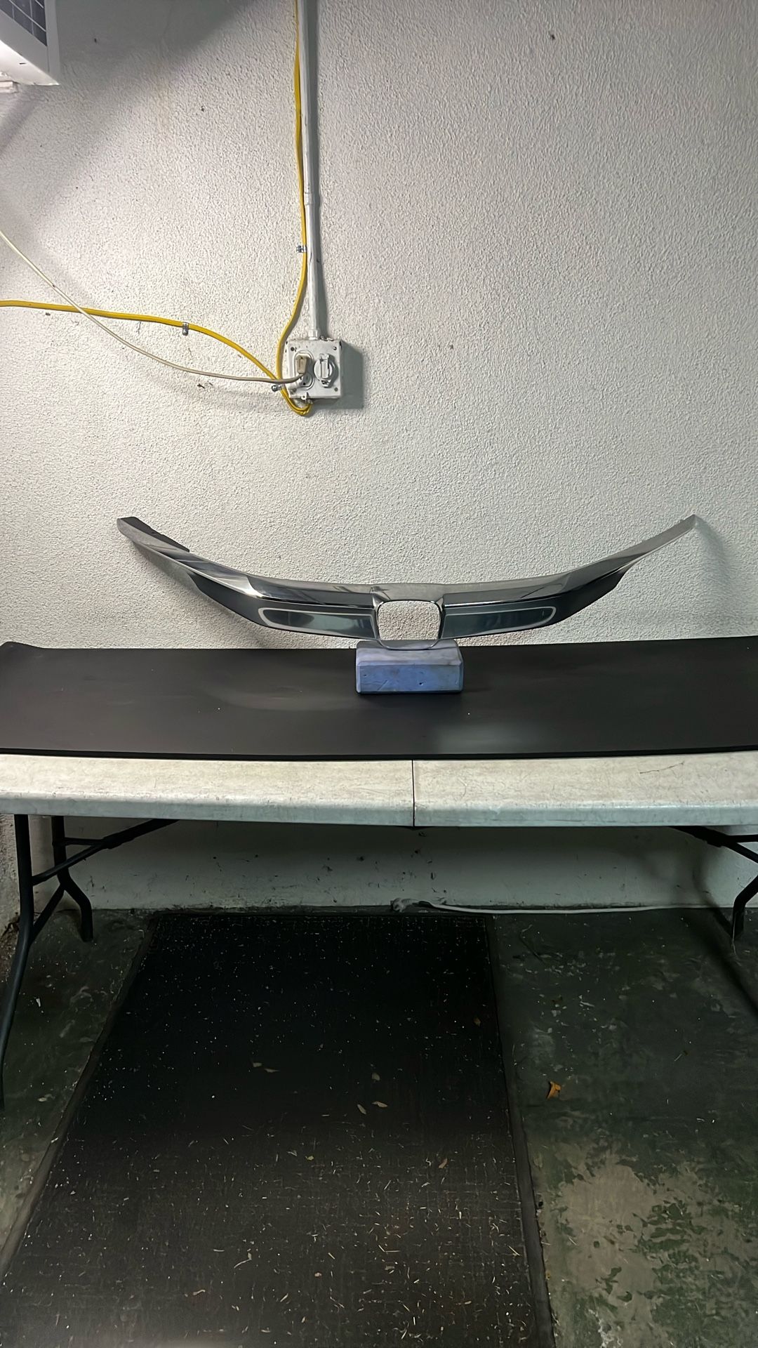 2016 2017 Honda Accord Sedan front grille chrome molding OEM
