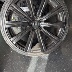 Range Rover Sport 24 Inch AG Wheels And Tires