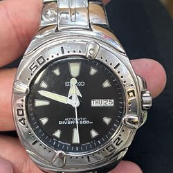 Seiko 7s26-01c0 scuba divers 200m automatic men’s watch