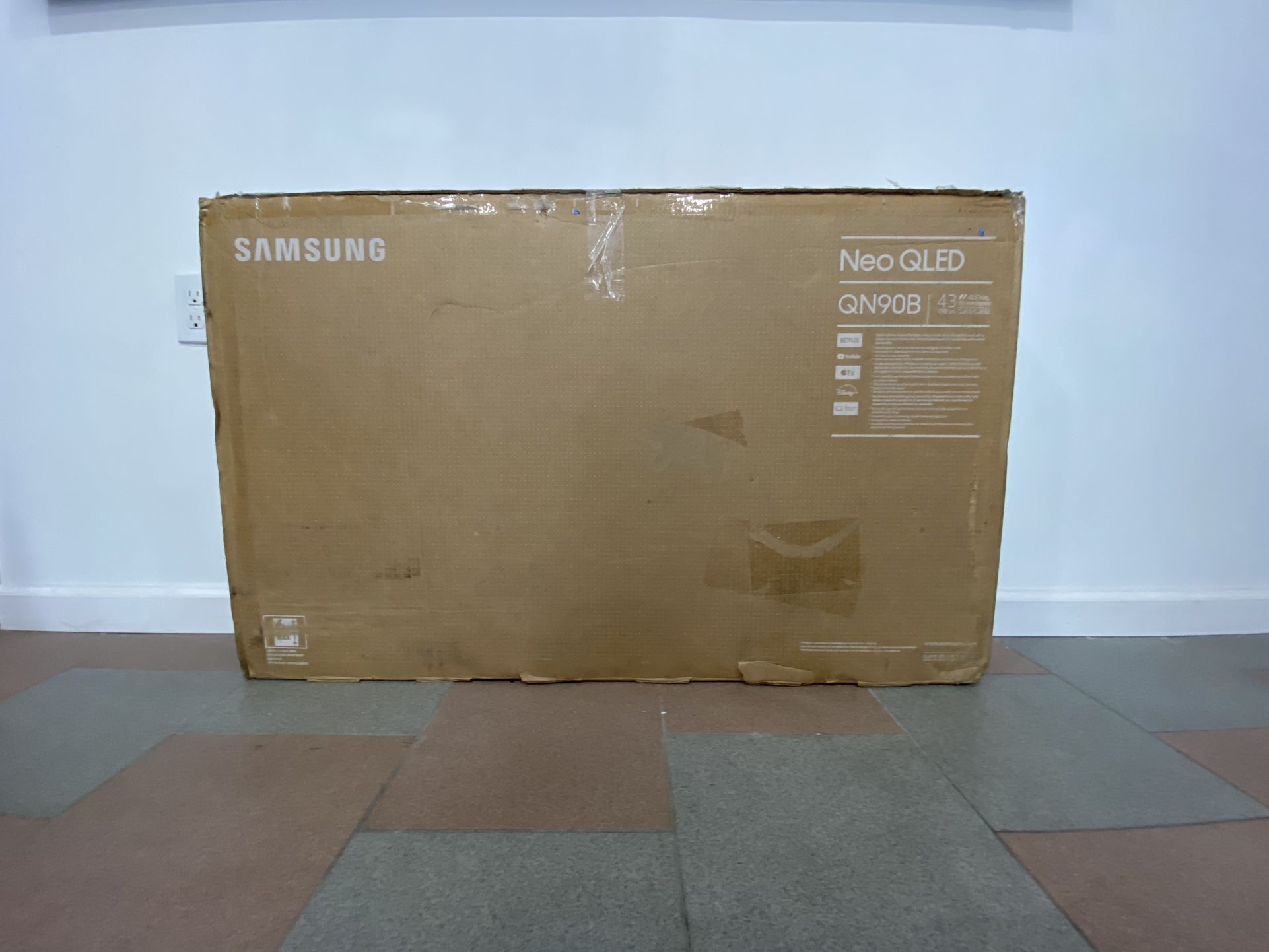 SAMSUNG 43-Inch Class Neo QLED 4K QN90B Series Mini LED Quantum HDR 24x, Smart TV with Alexa Built-In QN43QN90BAFXZA