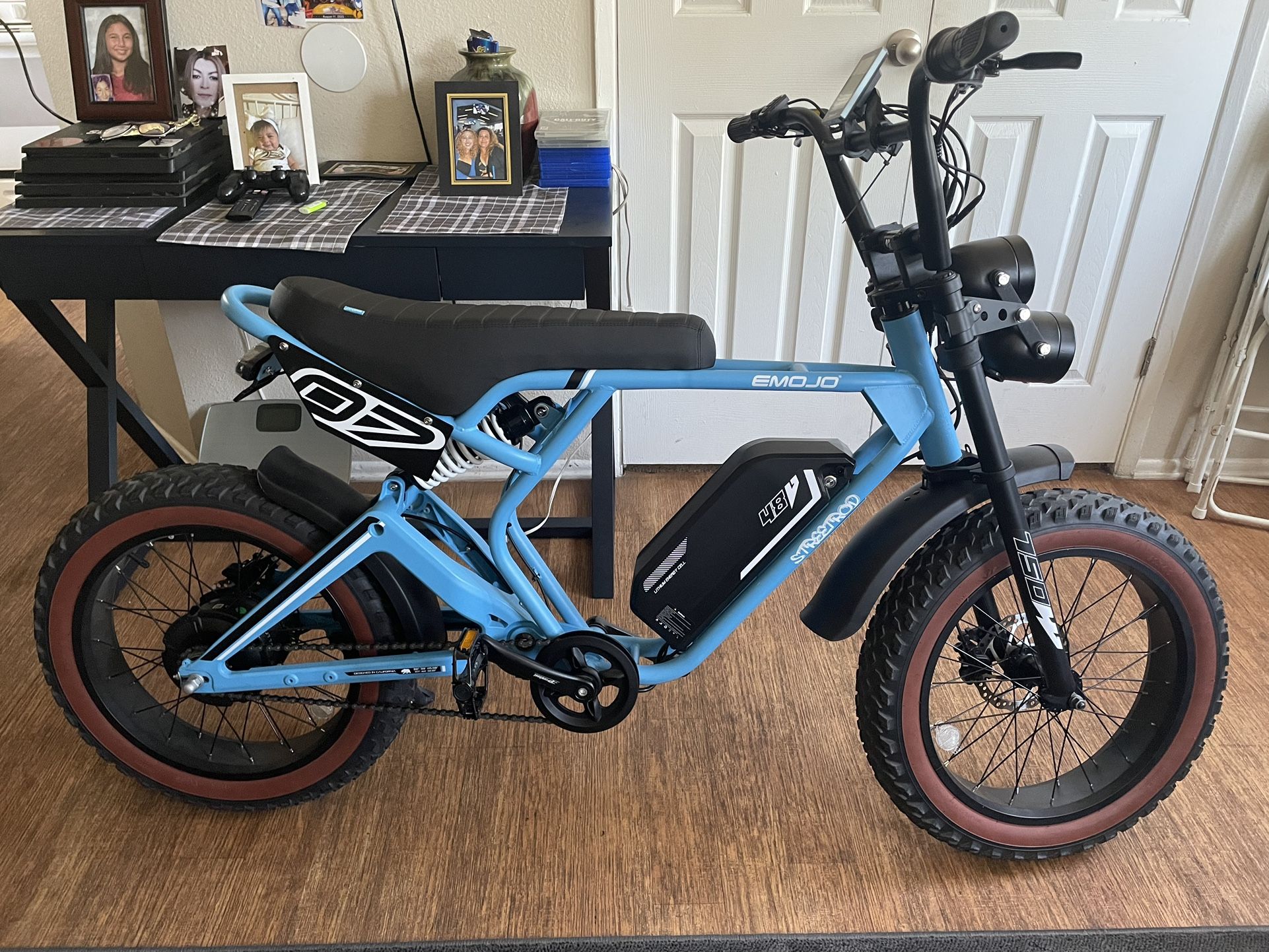 EMOJO STREETROD 48v Eletric Bike