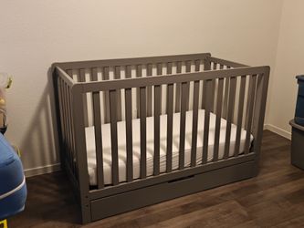 Baby bed with Extras