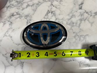Toyota emblem