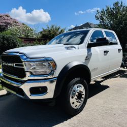 RAM 5500 4X4 DIESEL TÍTULO LIMPIO 