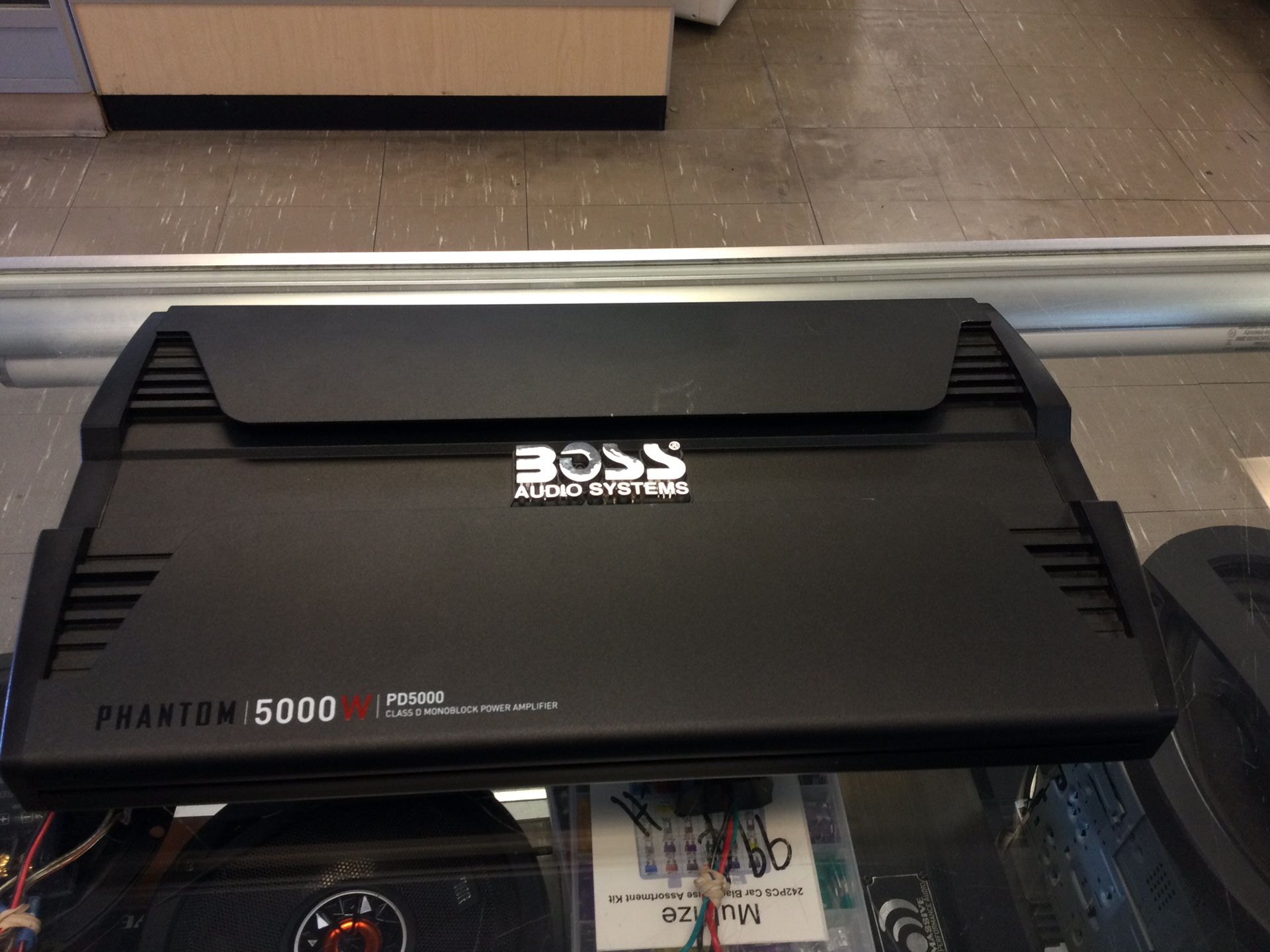 Boss Phantom 5000-watt Class D Monoblock Power Amplifier