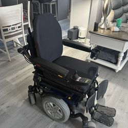 Power Wheelchair With Recliner 