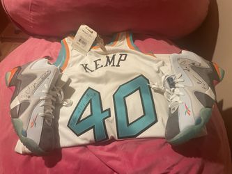 Autographed Shawn Kemp Merch