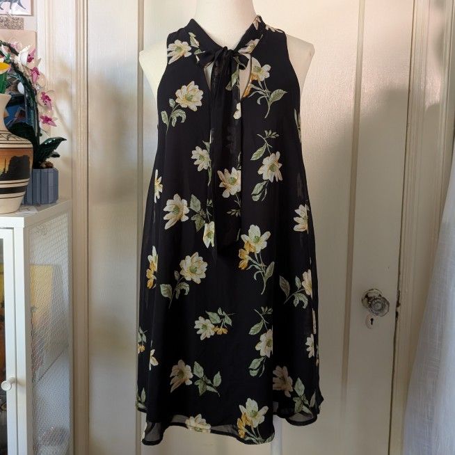 Forever 21 black sleeveless floral dress Size Small black boho flowy lace dress with yellow flowers
