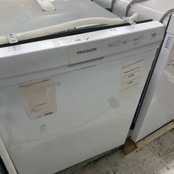 Frigidaire Front Control Dishwasher 