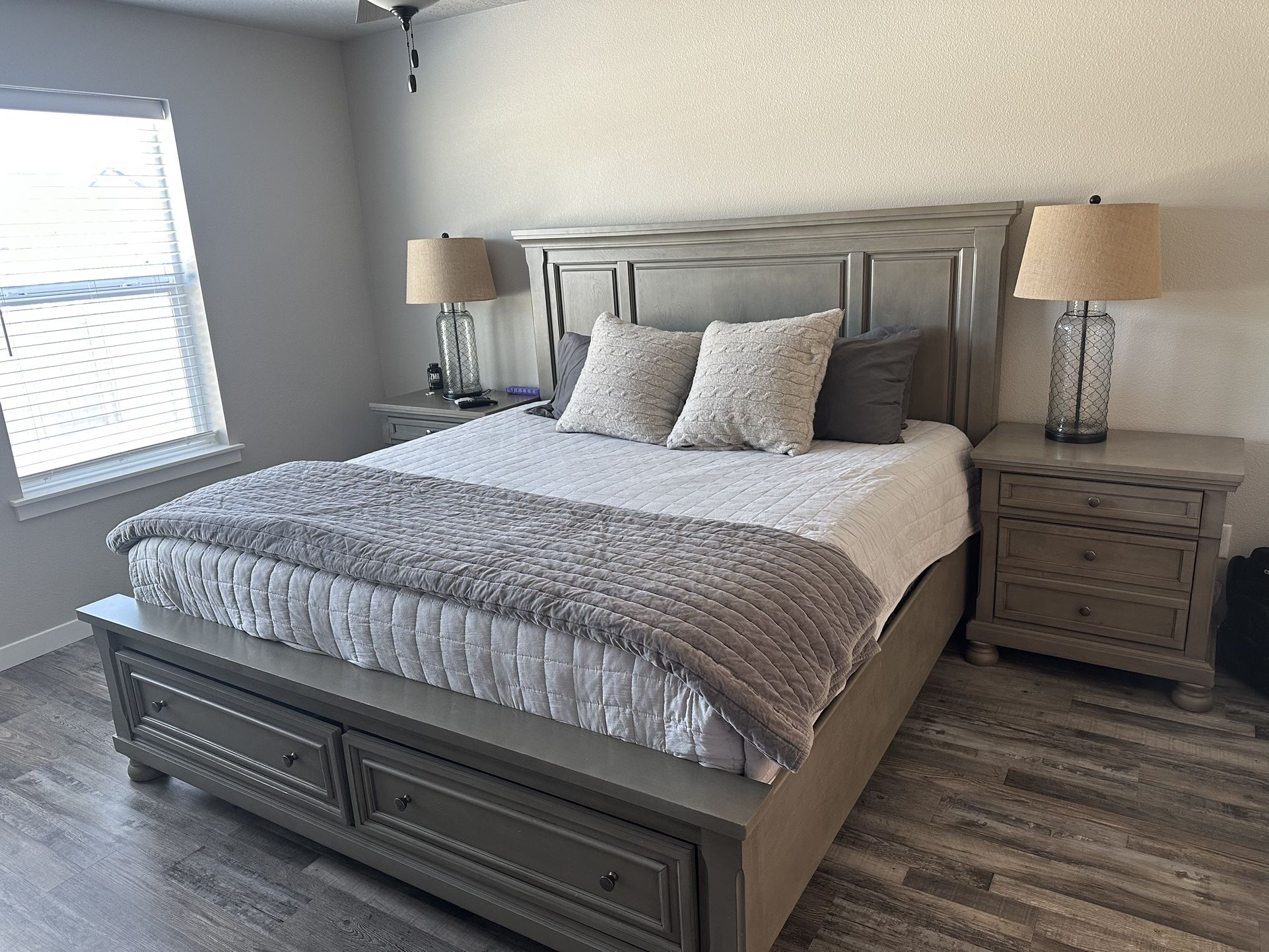 Bedroom Furniture Set