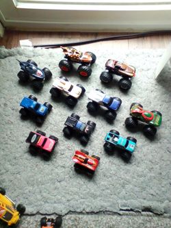 Hot Wheels monster trucks & Baja's