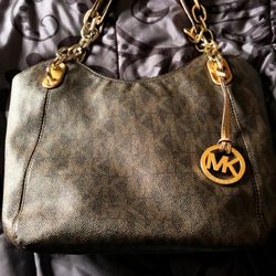 Michael Kors Lillie Large Chain Shoulder Tote