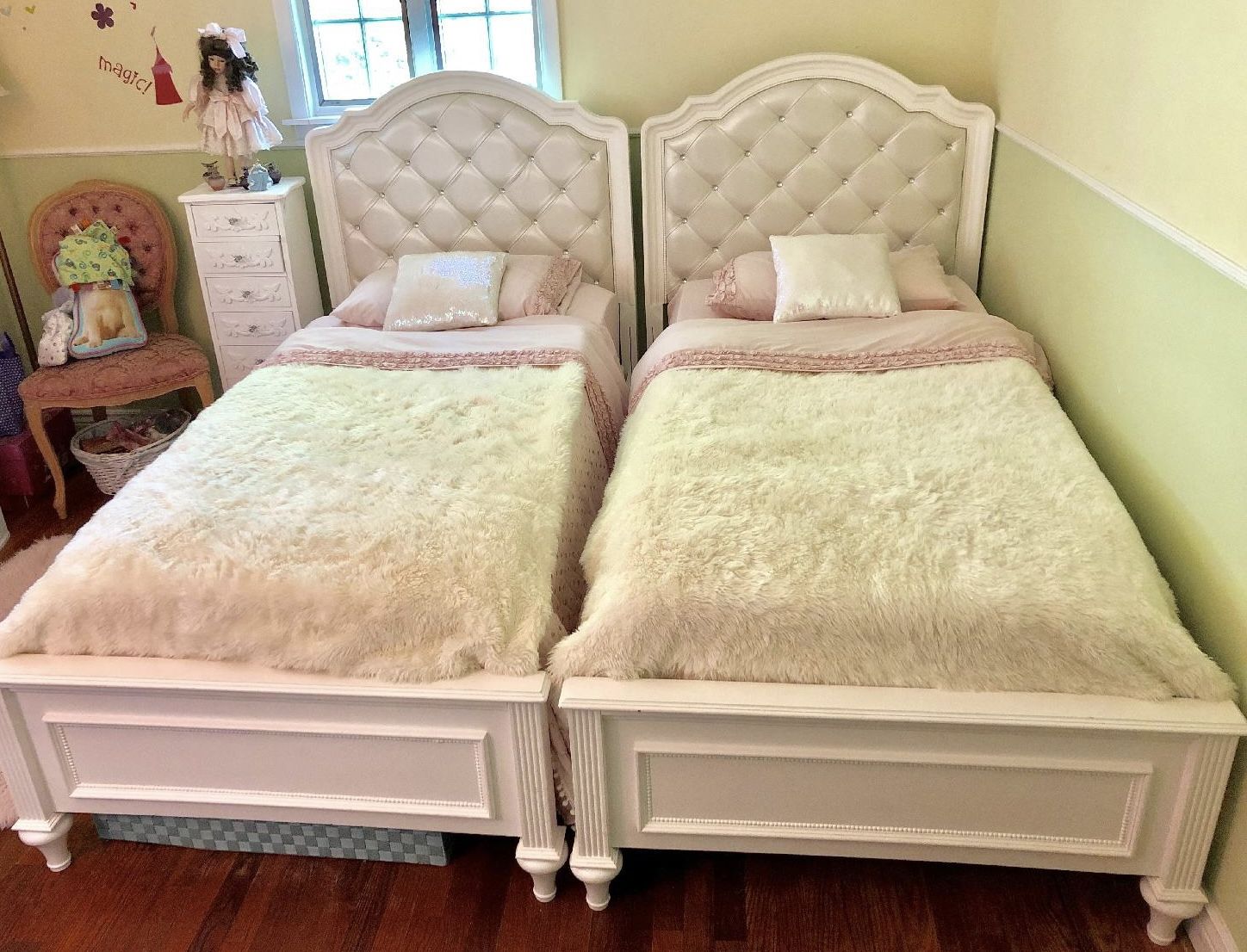 1 Bobs Furniture Twin Bed No on