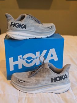 Hoka Clifton 9 (size 12D)