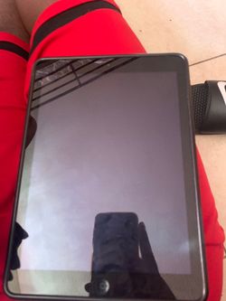 iPad Air Screens not touching Can use for parts still work