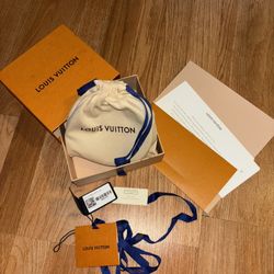 Like New Louis Vuitton Belt Reversible Size 100