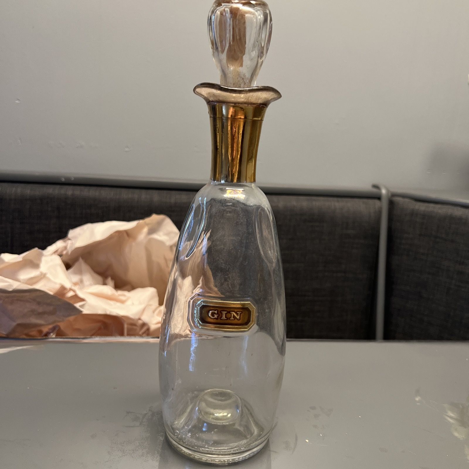Vintage Bottle, Clear Glass Decanter, cork stopper, Gold bottle nec GIN