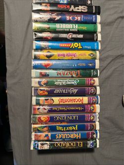 Lot of 17 Disney & Kids VHS Tapes and 10 VHS Classics