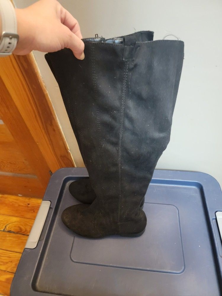 I.D. Required Women's Long Boots 8W