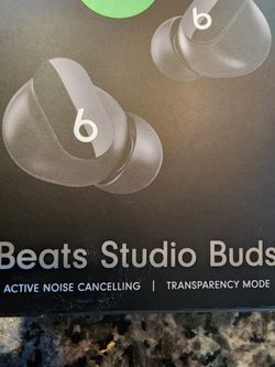 Beats Studio Buds
-Black