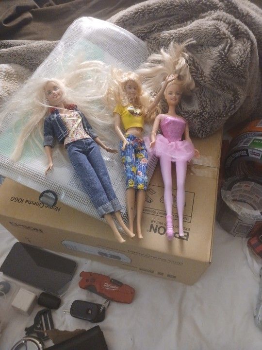 3 barbies