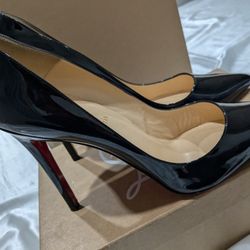 Christian Louboutin Pigalle 100 Patent Pump Heels