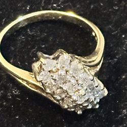 10k Yellow Gold Diamond Ring 