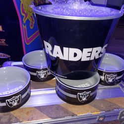 4 Pet Bowls And I Bucket