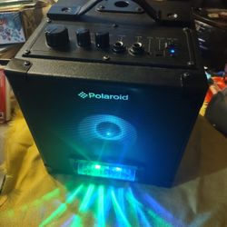 Portable Polaroid Bluetooth Speaker With Microphone Hookups Great For Travel