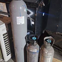 CO2 tanks