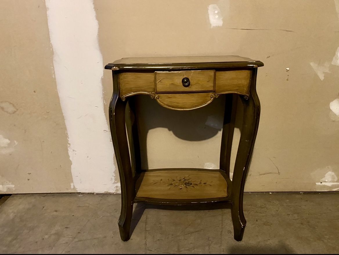 Accent Table With Drawer 