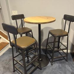 Bar Top Table w/ 3 Metal Stools 