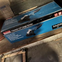 Makita 4-1/2" Angle Grinder in Box (GA4530)