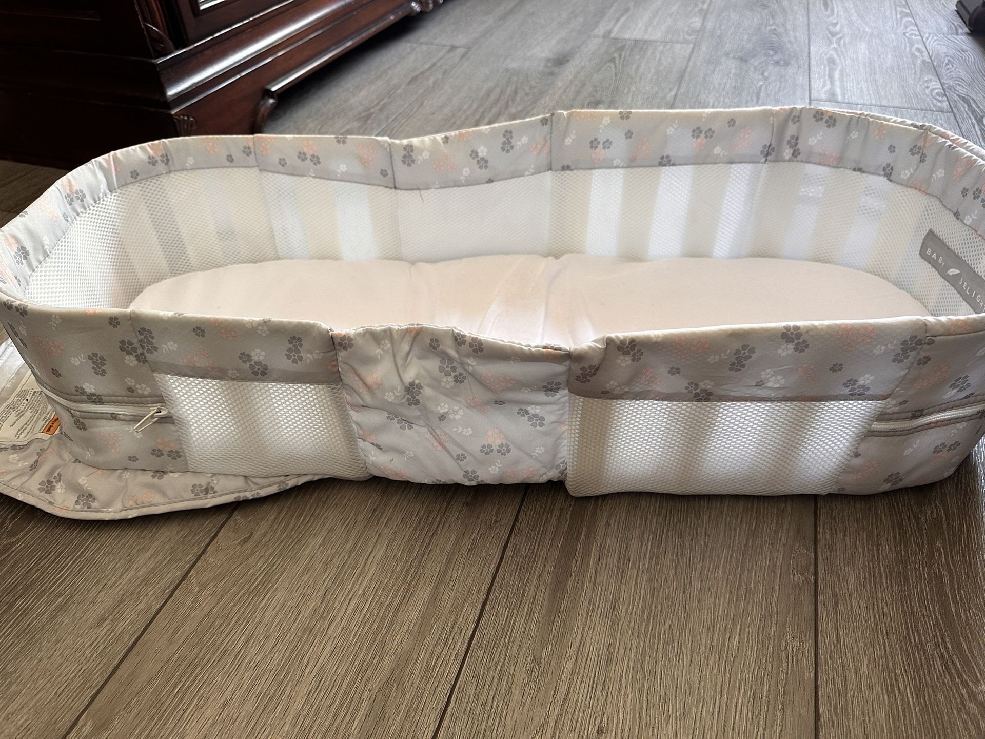 Delight Snuggle Nest.