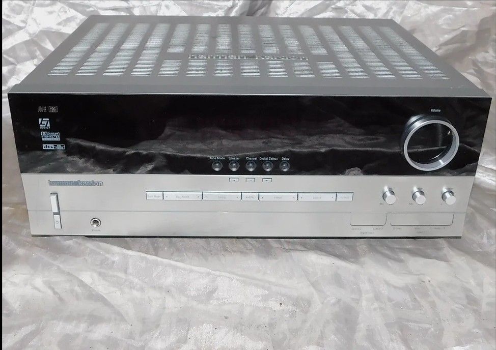 Harman Kardon AVR 135 6.1 Channel 240 Watt Receiver