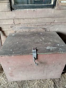 Equestrian Horses Tack Boxes Feeding Bin Storage Containers