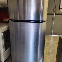 LG Top Freezer Refrigerator 33