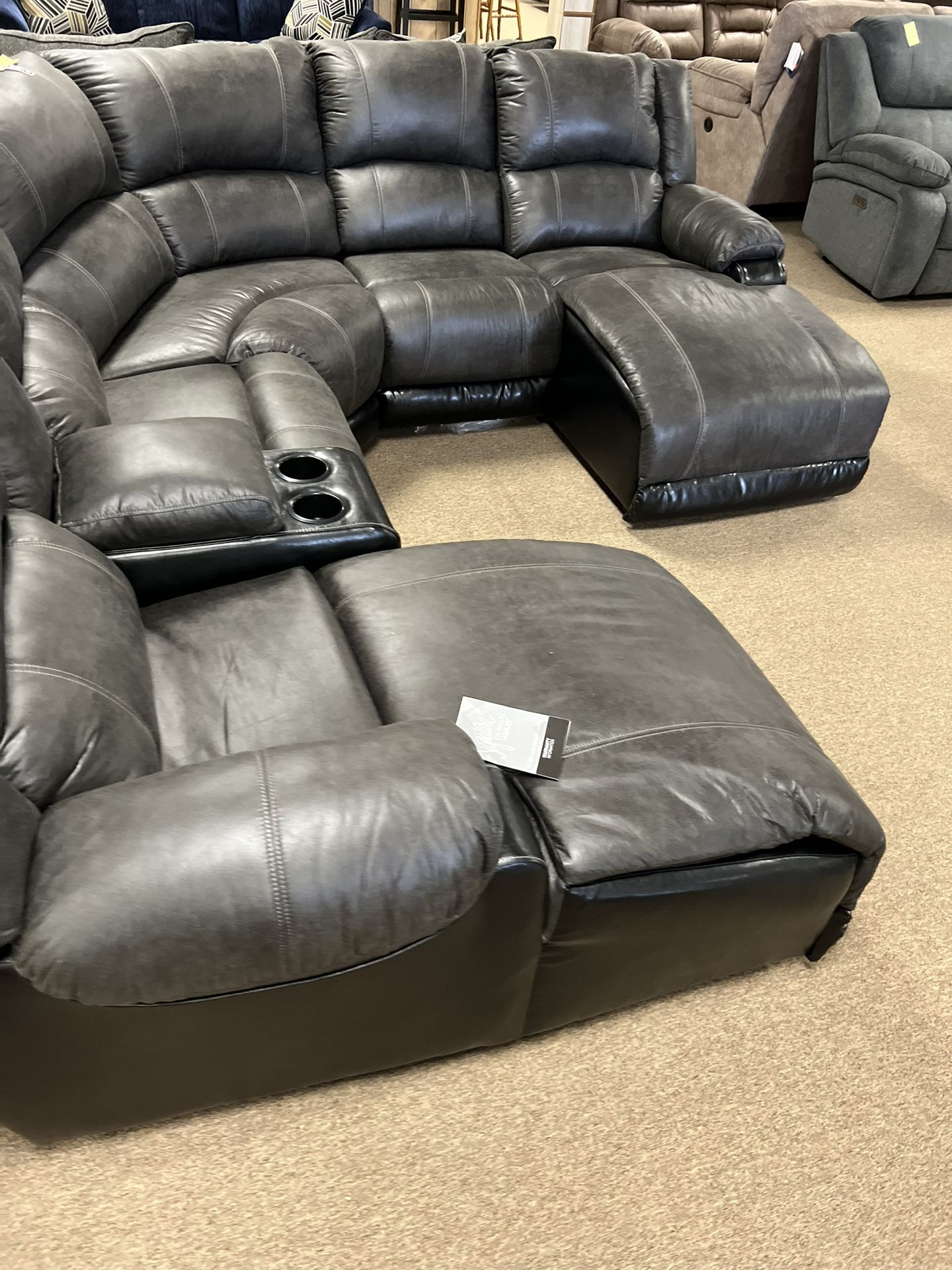 Stunning Reclining Cozy Sectional!