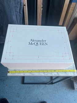 Aleksandr McQueen empty box