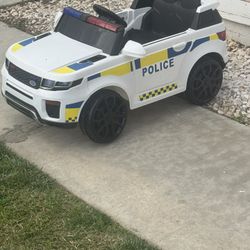 Garvee 12V Kids Police Car With Parental Remote Control 