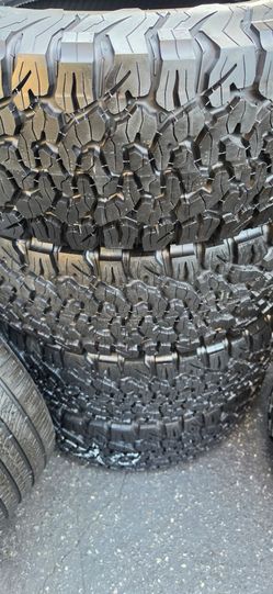 Lt285/70r17 Bfgoodrich All Terrain Ko2 (4] tires used