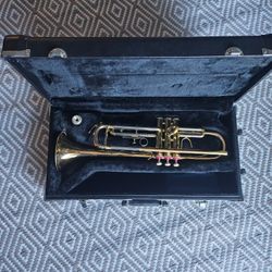 Jupiter Trumpet With Case And Mouthpiece JTR606MR