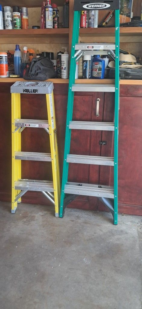 Step Ladder 4' N 6'