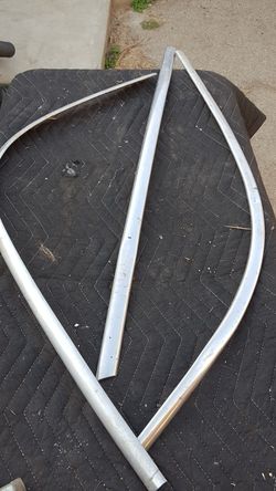 1949-1952 Chevy 4dr moldings