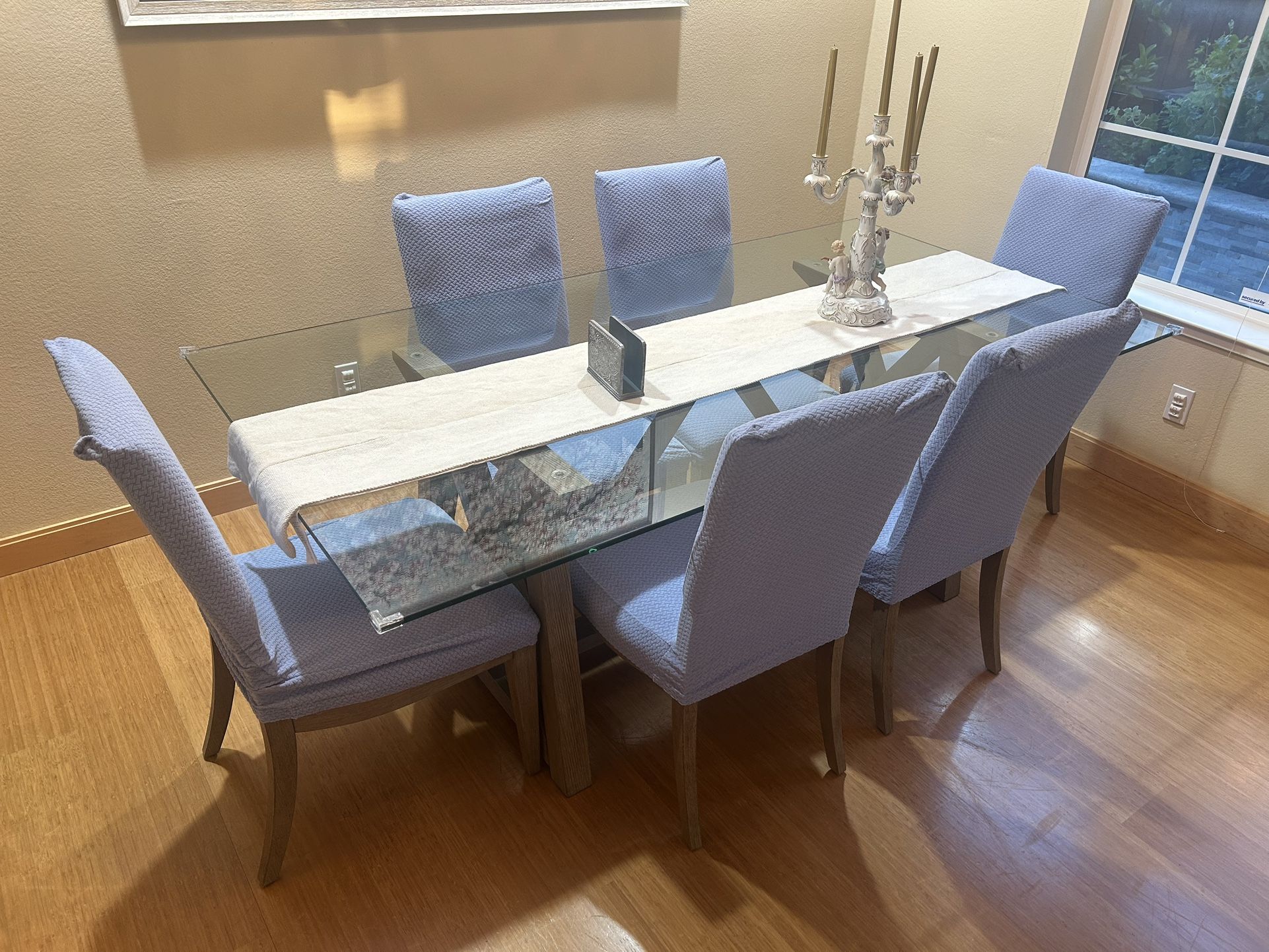 Dinning Room Table
