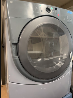 Whirlpool Duet Front-Load Gas Dryer