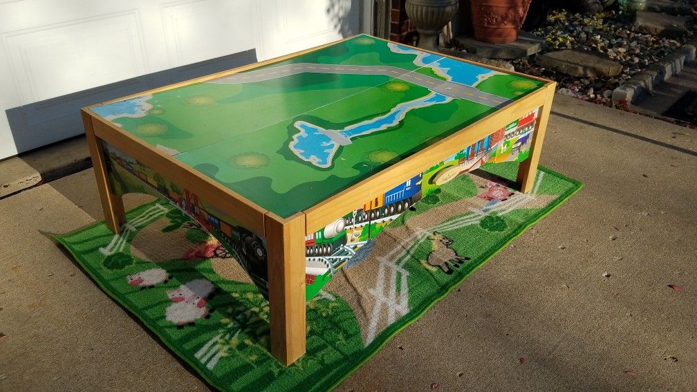 KIDS KRAFT TRAIN TABLE