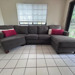 Couch In Great Conditions